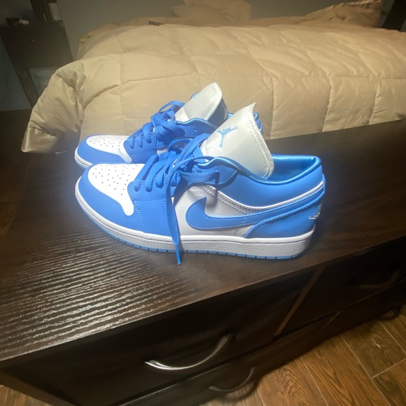 Jordan 1 unc low (W). - Picture 3 of 5